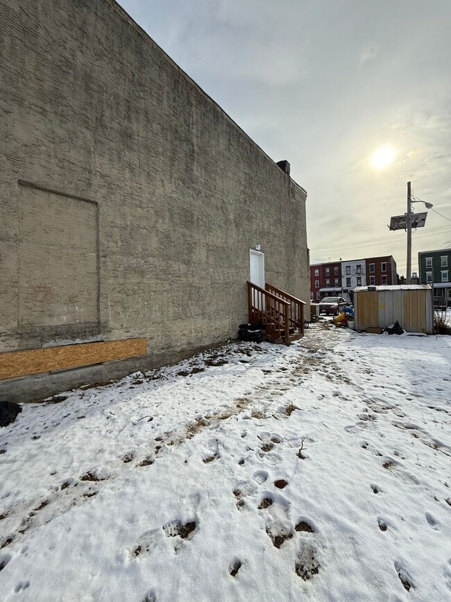 Building Photo - 538 Bailey St