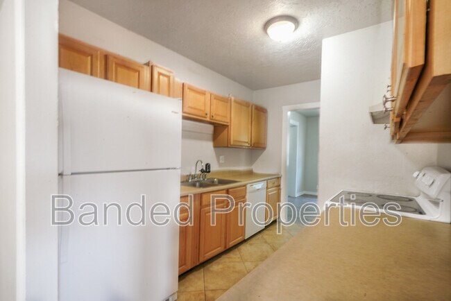 Building Photo - 276 W 700 N