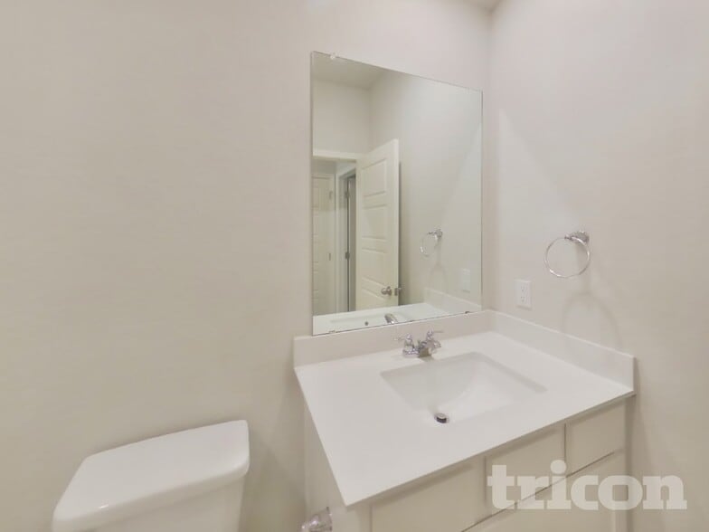 Building Photo - 13523 Emerson Wy