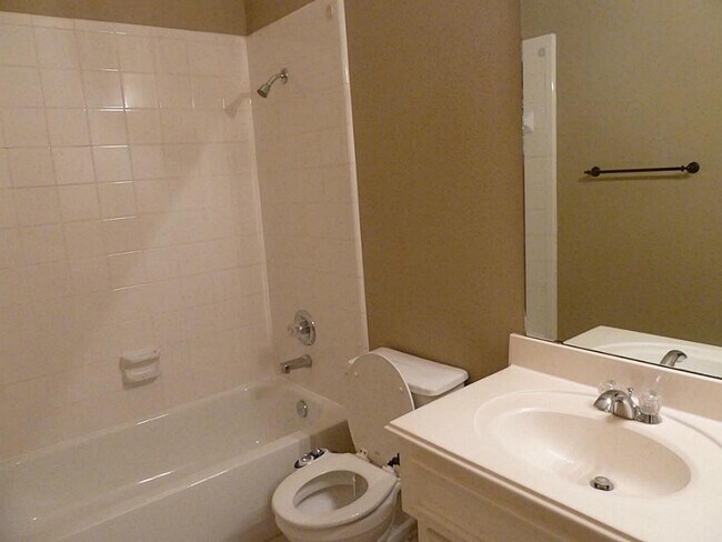 Building Photo - 6143 River Mist Ct
