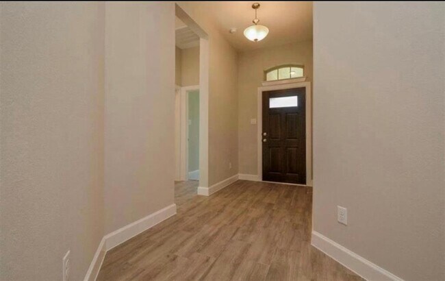 Building Photo - 427 Micaela Meadows Ct