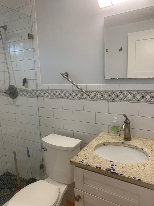 Building Photo - 907 NW 4th St