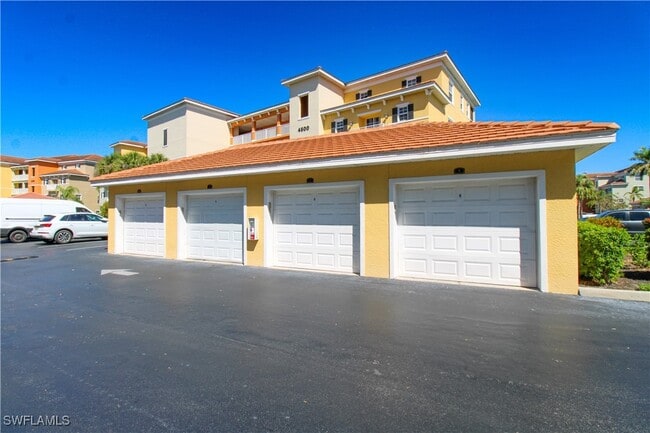 Building Photo - 4500 Botanical Pl Cir
