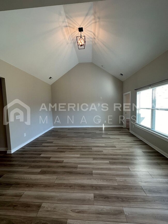 Building Photo - Home for Rent in Cullman, AL! Sign a 13 Month Lease by 5/15/26 to receive HALF-OFF ONE MONTH'S RE...