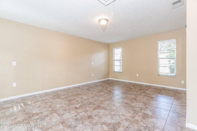 Building Photo - 1109 Pace Dr NW