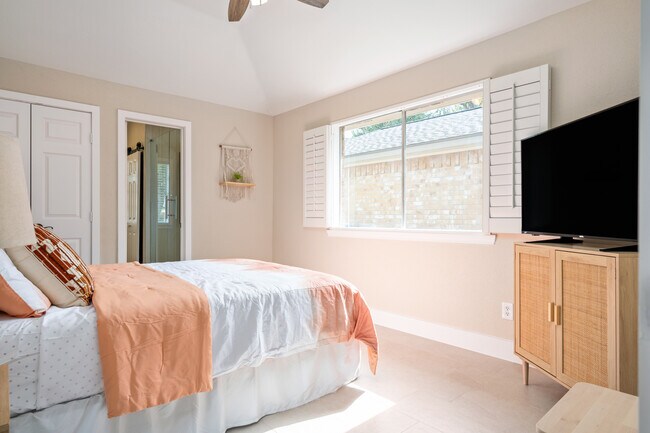 Building Photo - 2947 High Plains Dr