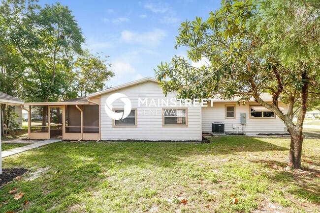 Building Photo - 3 Bedroom Pet-Friendly Home in Spring Hill, FL with Main Street Renewal