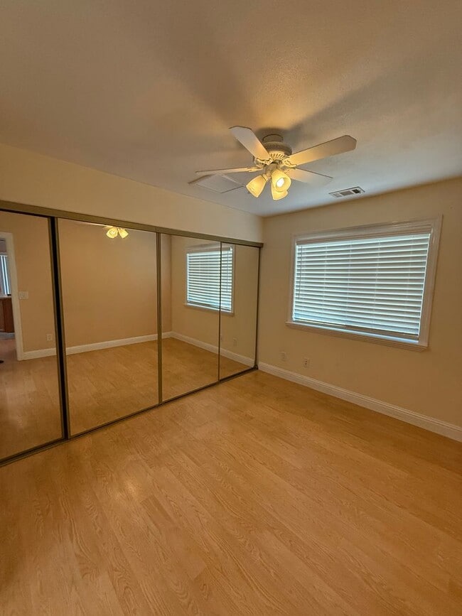 Building Photo - REDUCED RENTAL PRICE!!!