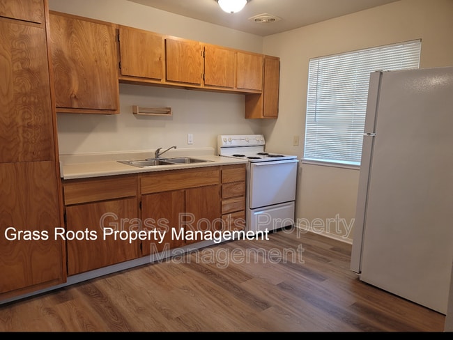 Building Photo - 1267 Live Oak Ln