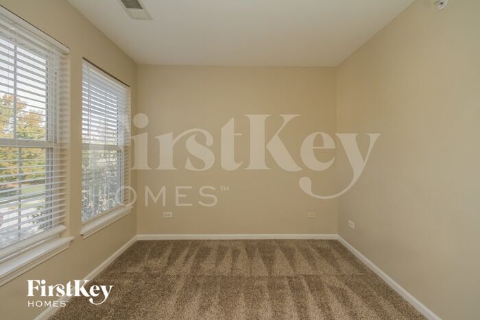 Building Photo - 77 Henson Ct