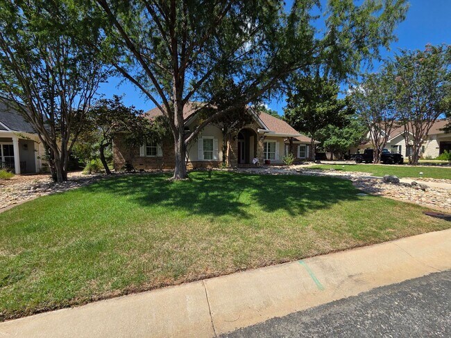 Building Photo - FOR LEASE!! Great location!