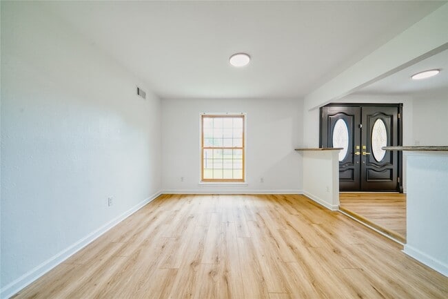 Building Photo - 7914 Oakington Dr