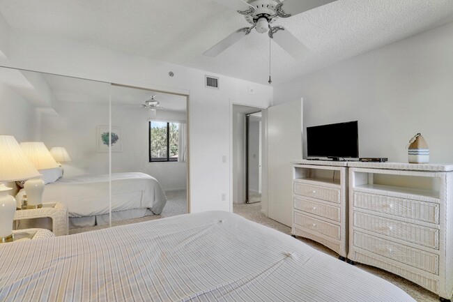 Building Photo - 401 S Seas Dr