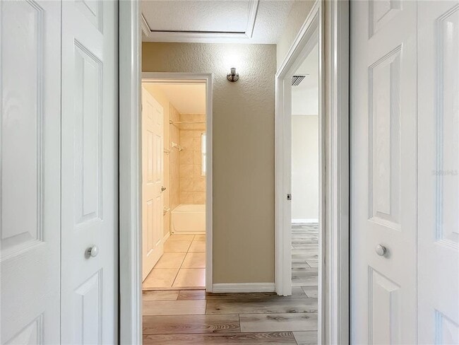 Building Photo - 1954 NW 21st Ave