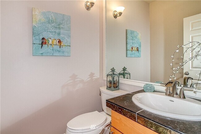Building Photo - Sammamish Home