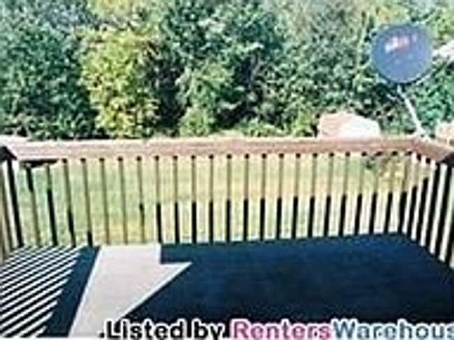 Primary Photo - Two Bedroom Two Bathroom Spacious Townhome