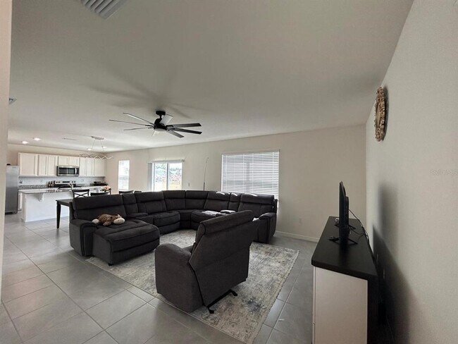 Building Photo - 3841 Royal Azalea Wy