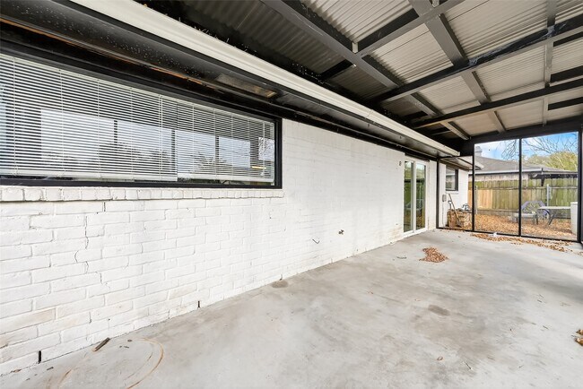 Building Photo - 11107 Cedarview Ln