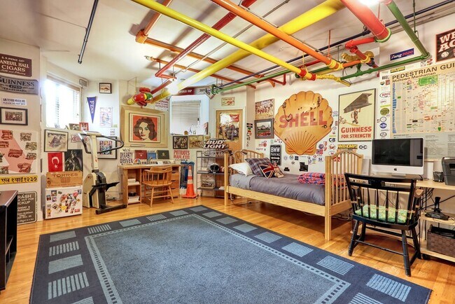 Building Photo - 339 Commonwealth Ave