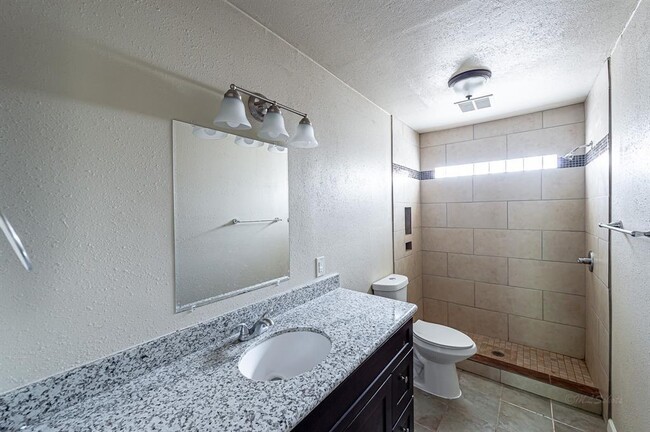 Building Photo - 15702 Pagehurst Dr