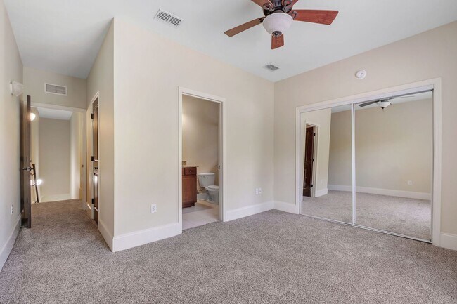 Building Photo - Midtown Tallahassee Townhome
