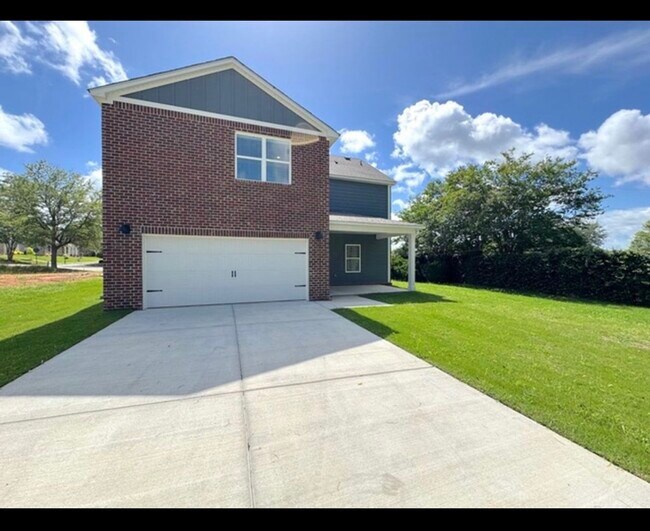 Building Photo - 1728 Windsor Hill Blvd