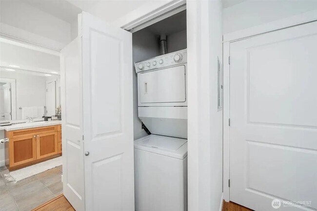 Primary Photo - Seattle, WA 98107