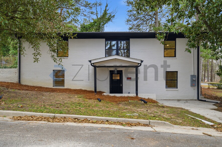 Building Photo - 175 Holly Rd NW