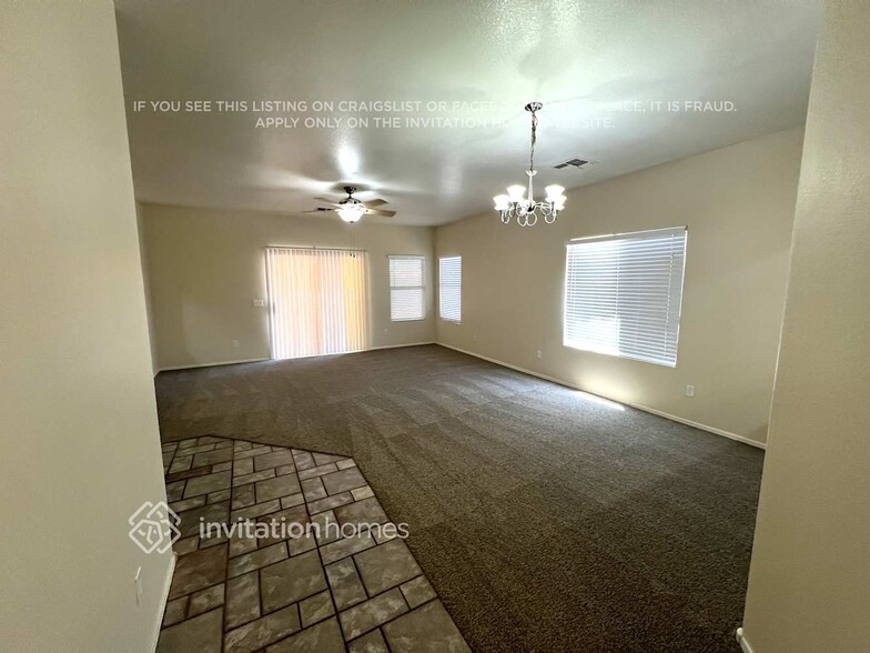Building Photo - 8107 E Osage Ave