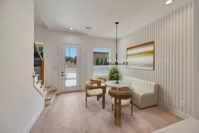 Building Photo - 1263 John St