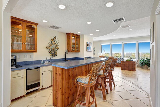 Building Photo - 1357 NE Ocean Blvd