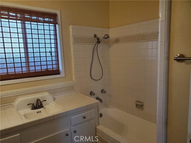 Building Photo - 544 Laurel Ave