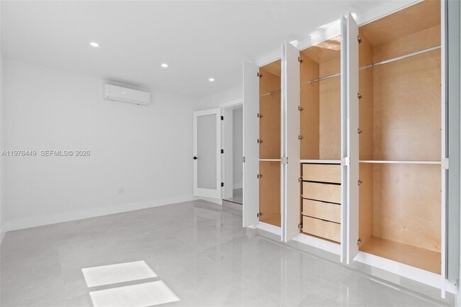 Building Photo - 4800 SW 61st Ave