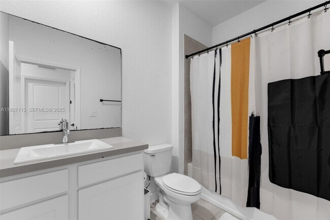 Building Photo - 617 SW 11th St