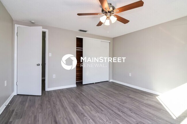 Building Photo - 3 Bedroom Pet-Friendly Home in Port Richey, FL with Main Street Renewal
