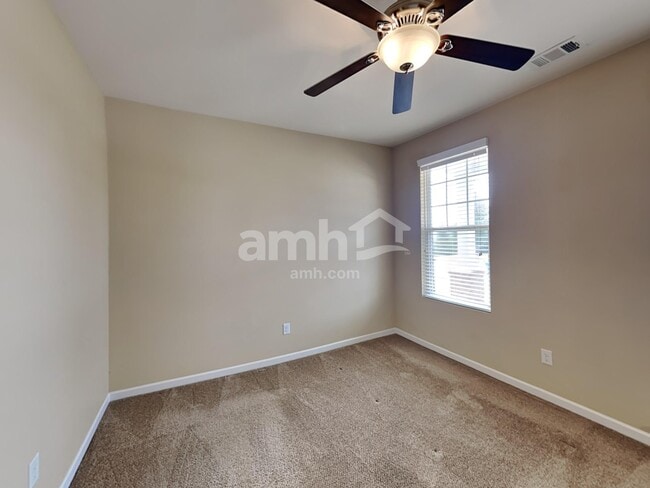 Building Photo - 207 S Dunnwood Ln