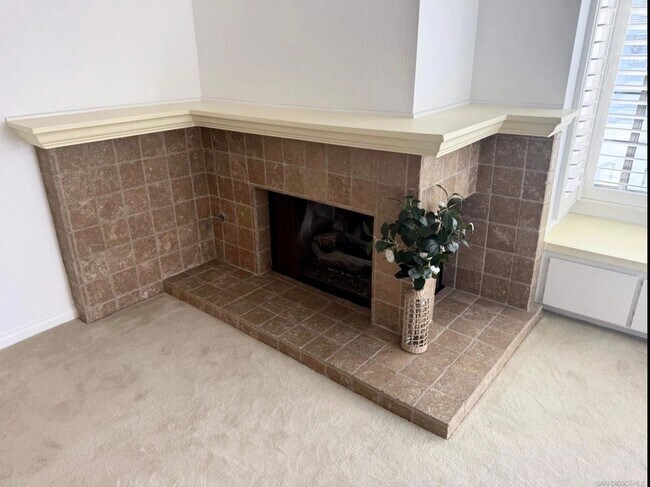 Building Photo - 4075 Crystal Dawn Ln