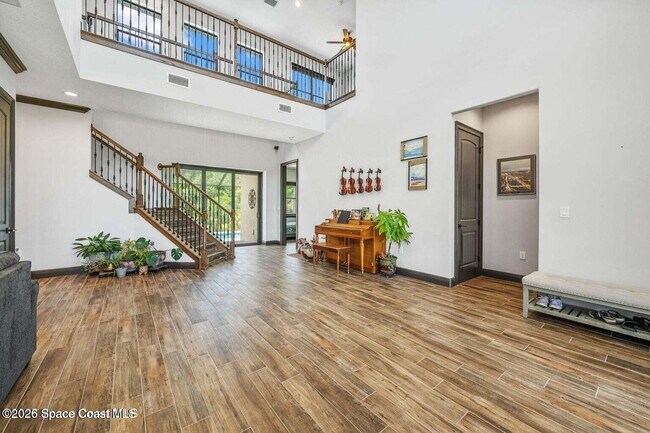 Building Photo - 6725 S Tropical Trail