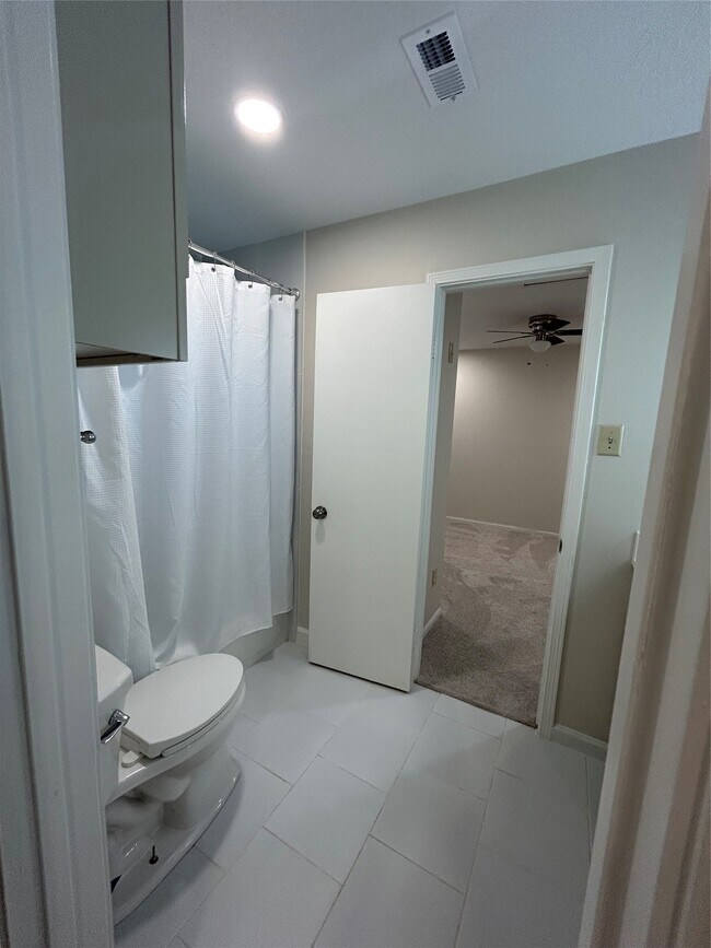 Building Photo - 7761 High Village Dr