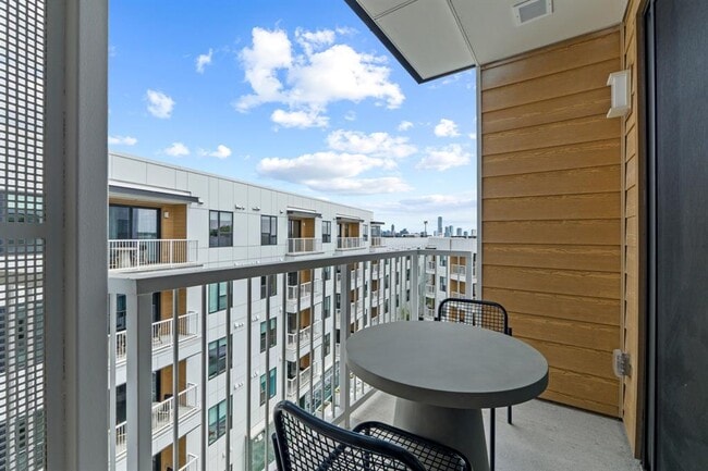 Building Photo - 2323 S Lamar Blvd