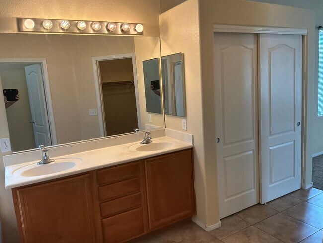 Building Photo - 5150 Silent Valley Ct