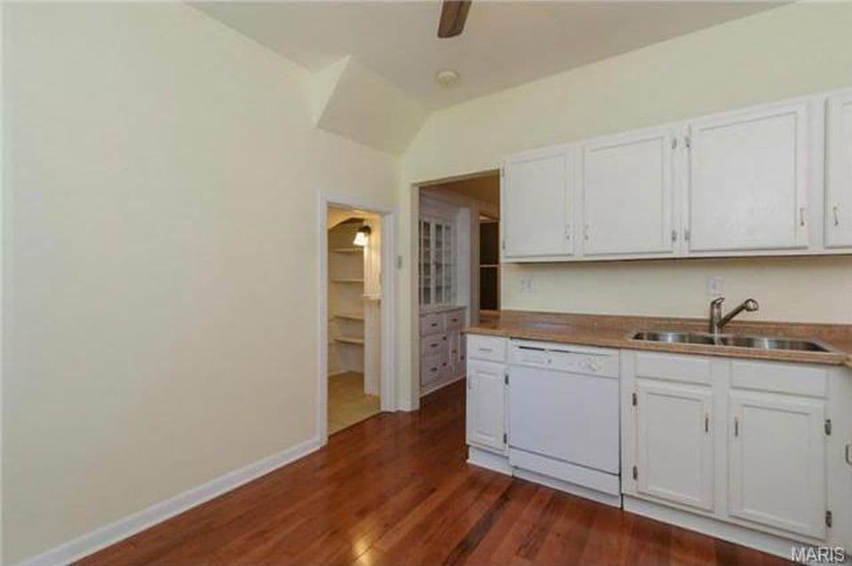 Building Photo - 3671 Russell Blvd