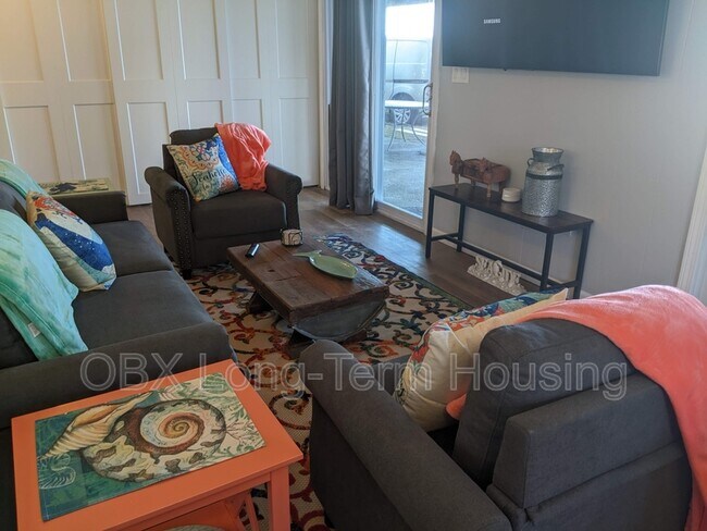 Building Photo - 181 Pine Grove Ln