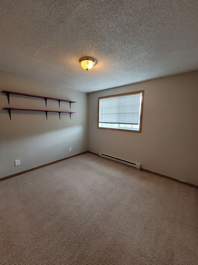 Building Photo - Quiet Neighborhood | Single Family Home | ...