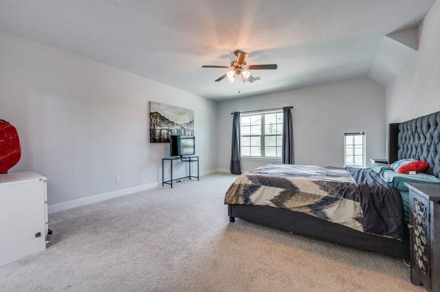 Building Photo - 3115 Ivy Hill Ln