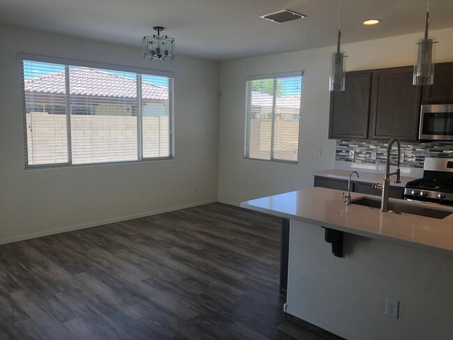 Building Photo - 4214 W Winston Dr