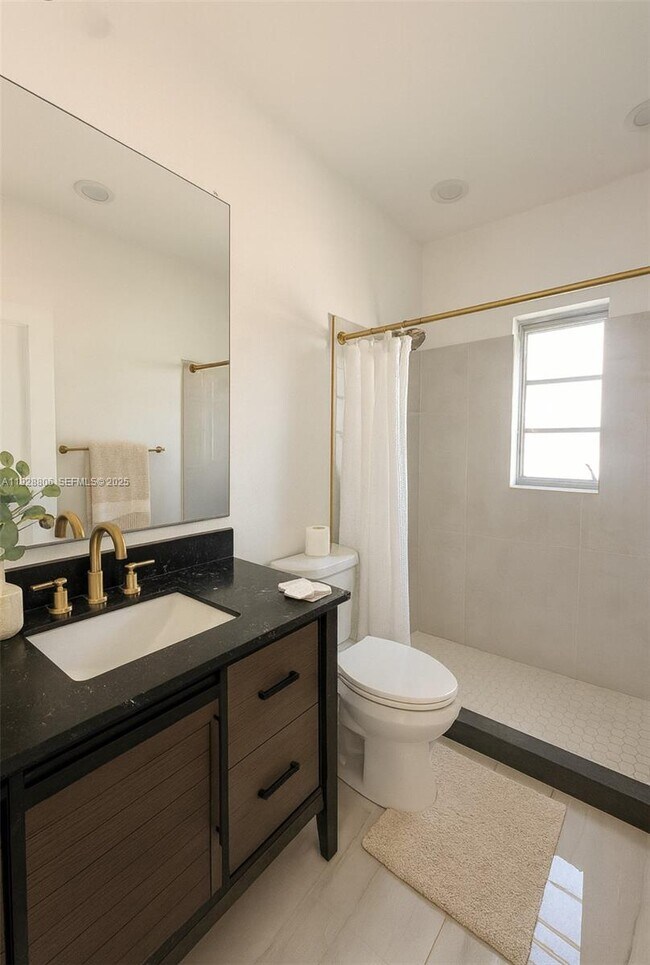 Building Photo - 1836 NW 33rd St