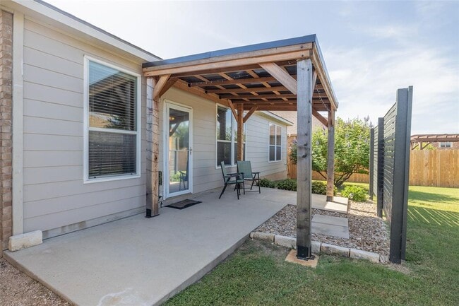 Building Photo - 767 Hoot Owl Ln S