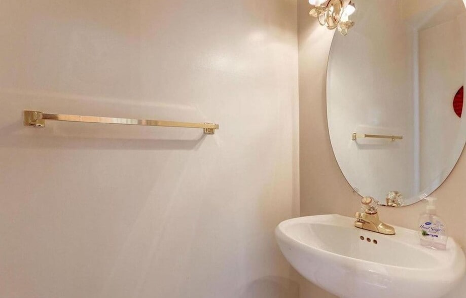 Building Photo - 9703 Whitley Park Pl