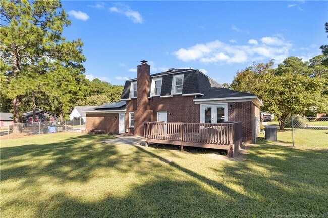 Building Photo - 5839 Rivercroft Rd